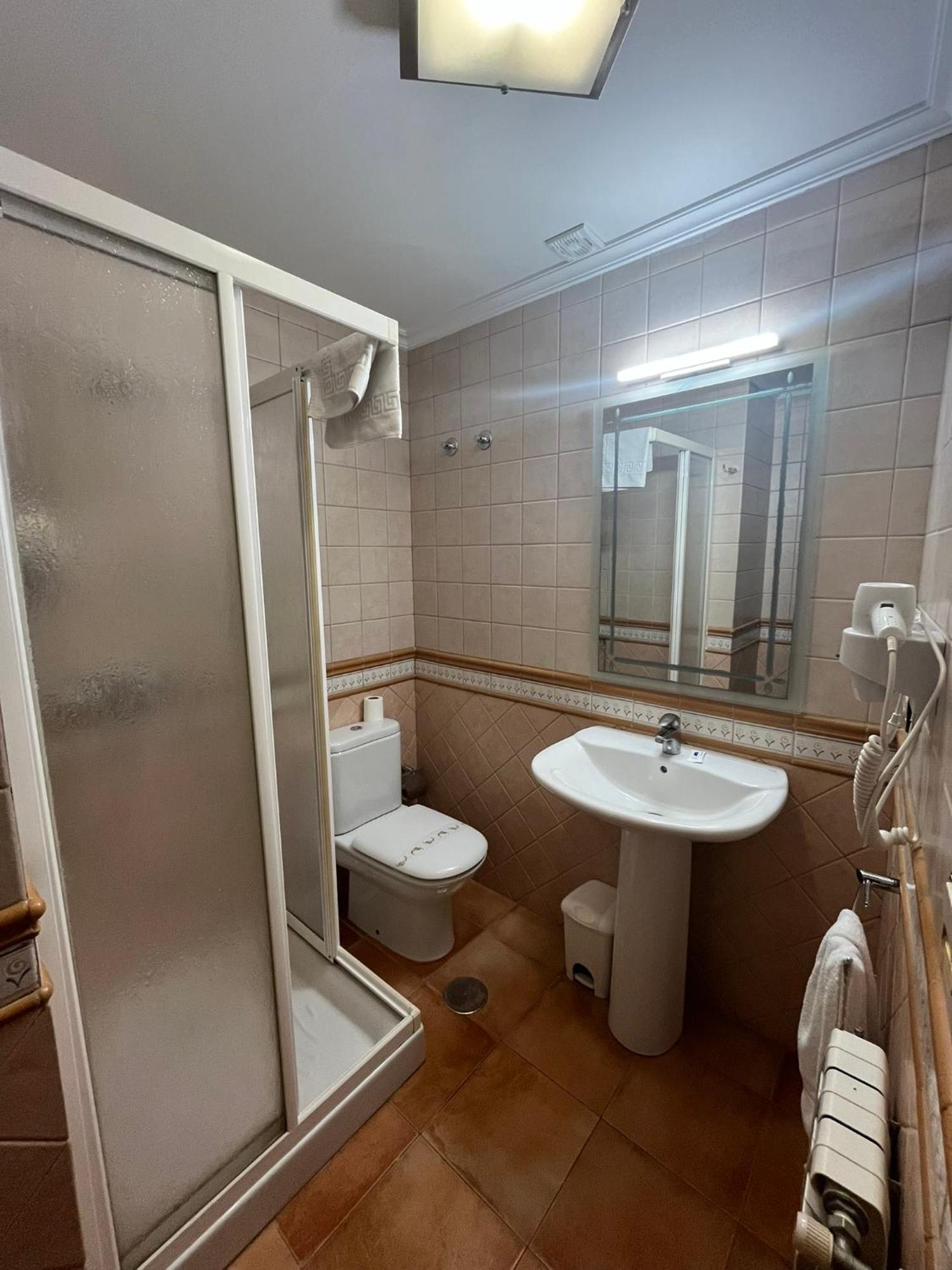 Hotel Caldelas Sacra-Pension Rustica 3 Estrellas Castro Caldelas Kültér fotó